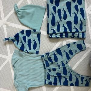 Hanna Andersson Aqua and Blue Baby Outfit Set